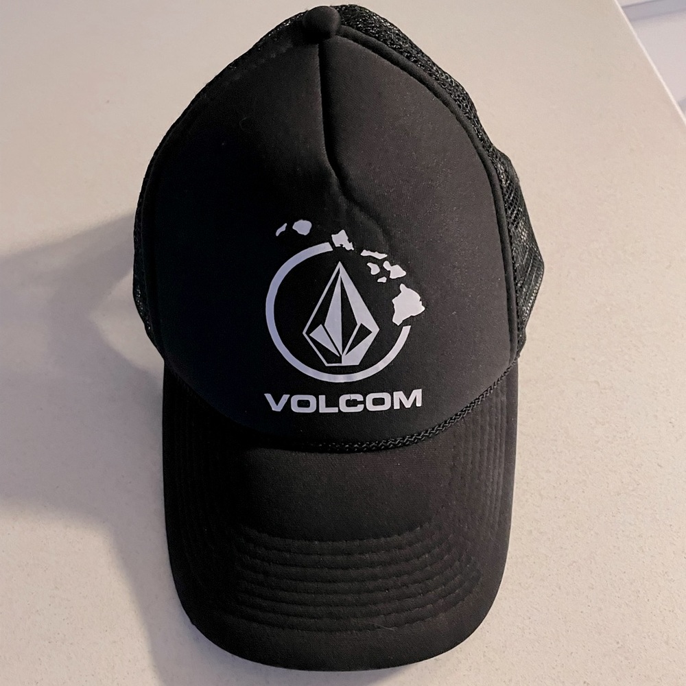 Volcom black trucker baseball hat